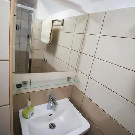 Várlak 2 Apartman *