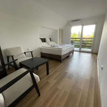 Varlak Vendeghaz 2 * Siófok