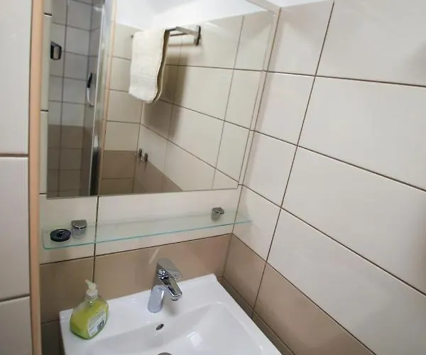 Varlak Vendeghaz 2 Appartement *